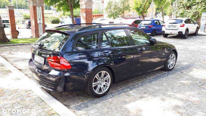 BMW Seria 3 320d - 8