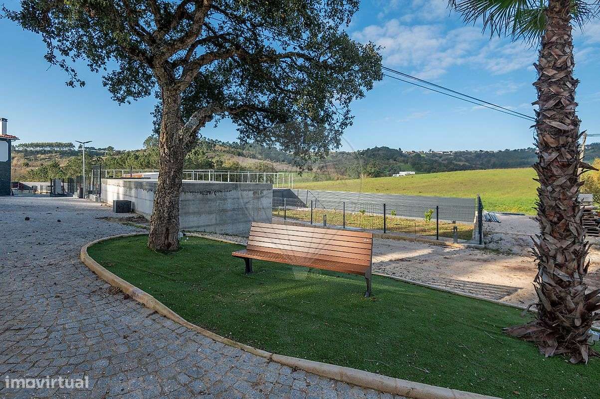 Moradia T4 para venda-6