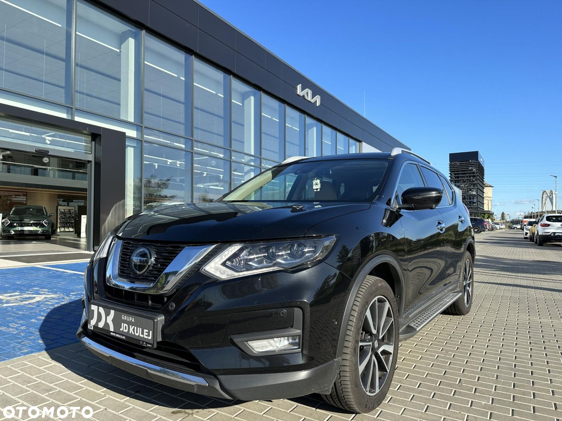 Nissan X-Trail - 2