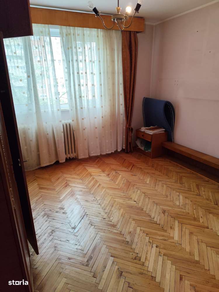 Vand 3 camere dec Mazepa 1 et 4/4 pret 75.000 euro-0