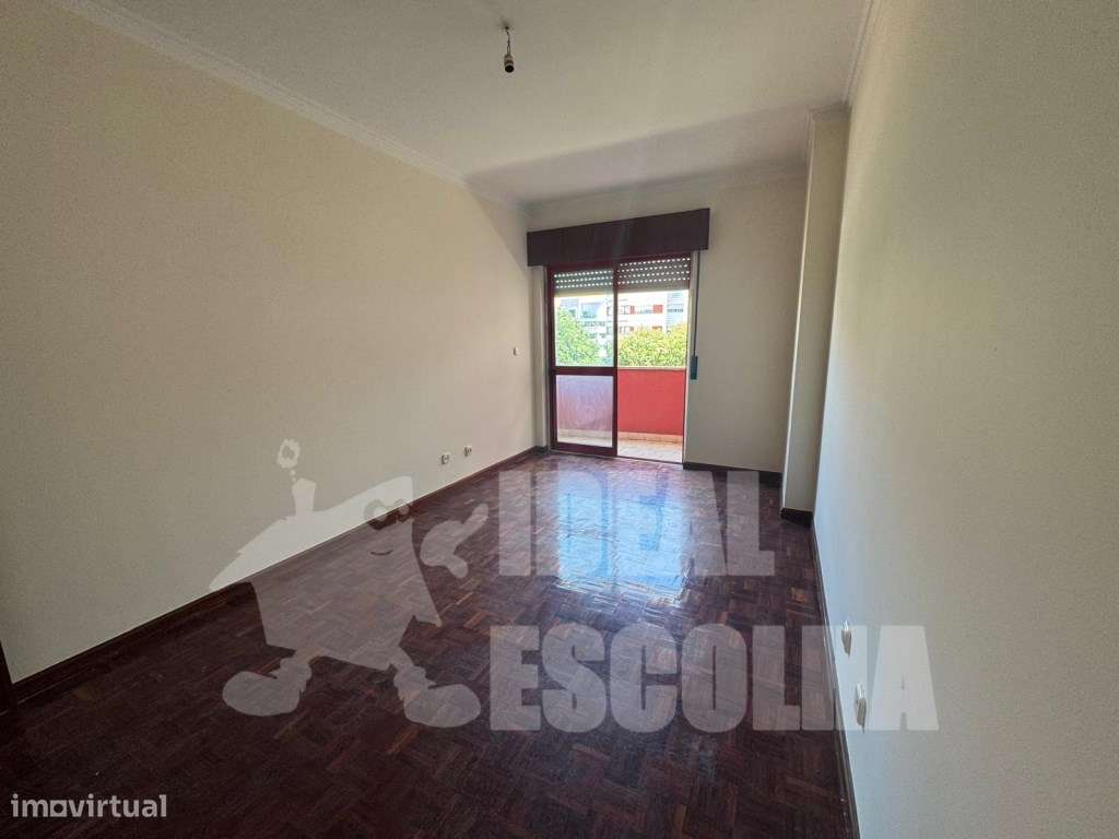 T2 ALGUEIRAO MEM MARTINS-18