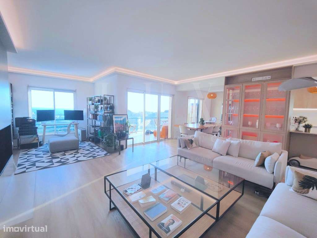 PENTHOUSE T5 DE LUXO COM VISTA FRONTAL DE MAR NO CENTRO DO ESTORIL-5