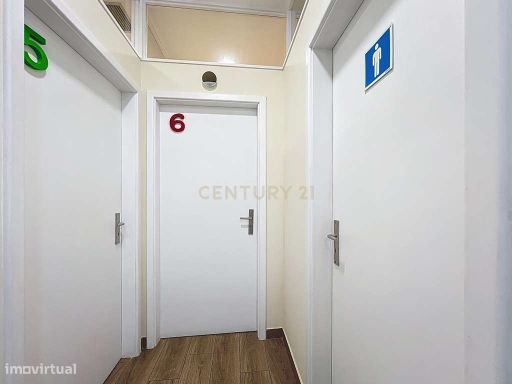 Oportunidade Única: Venda de Clínica em Pleno Funcionamento na Lagoa –-18