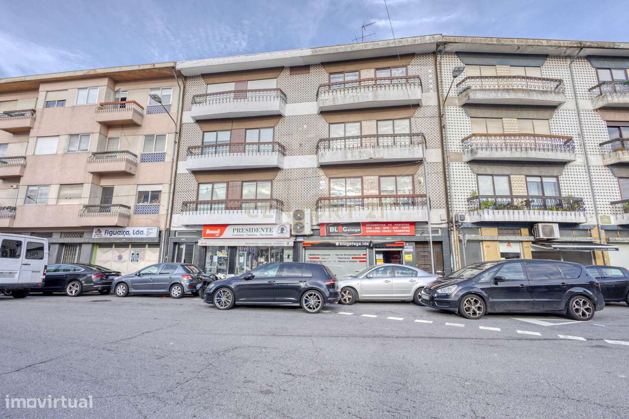 Apartamento T2+2 a 5 minutos a pé do Metro do Dragão - Grande imagem: 2/27