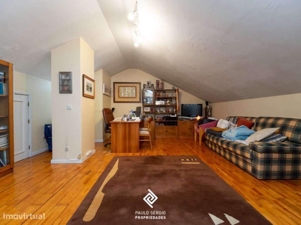 Espetacular moradia T3 de 4 frentes e belíssima área exterior a 5 m...-14