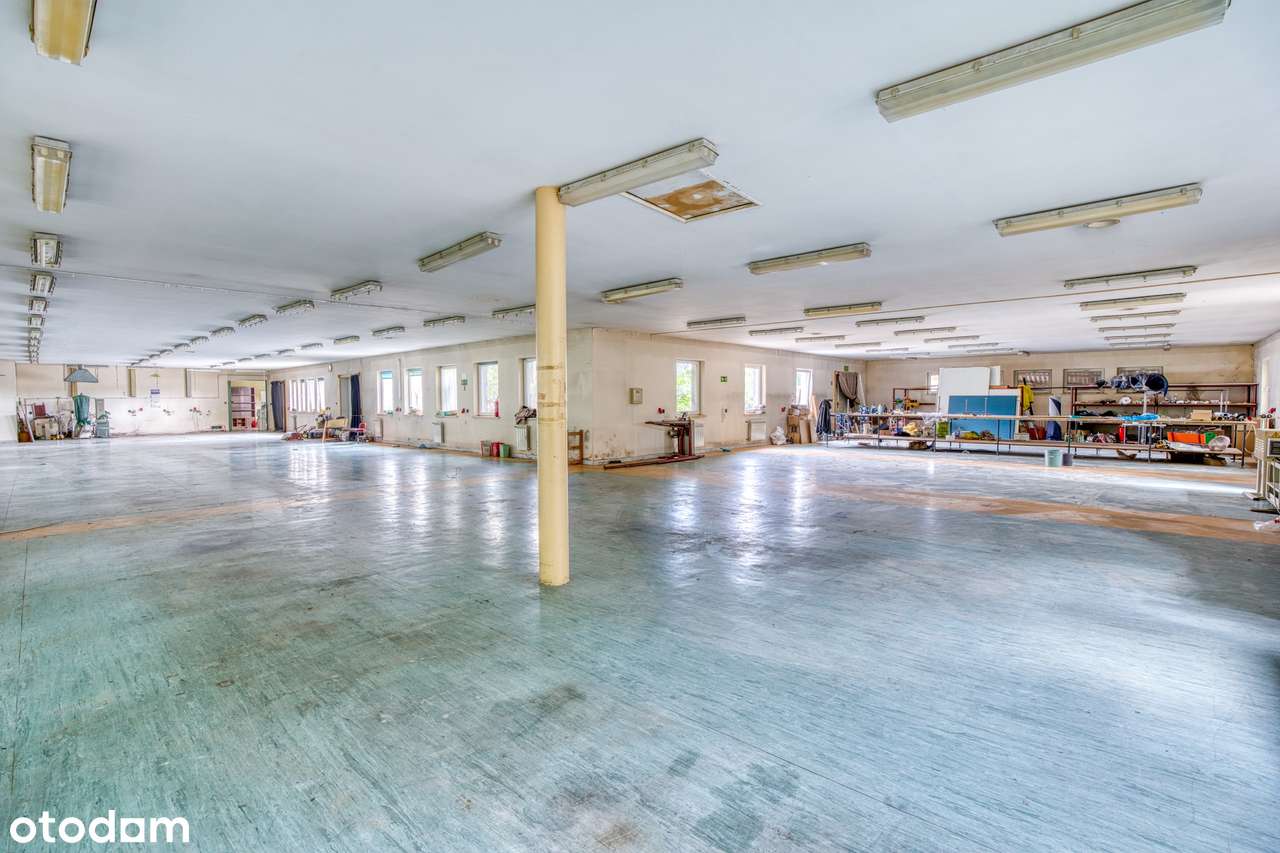 Na sprzedaż obiekt produkcyjno-usługowy z zapleczem biurowo-socjalnym-3