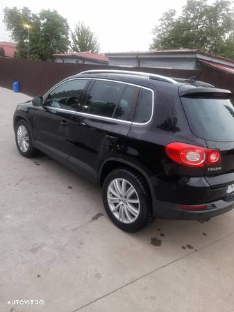 Volkswagen Tiguan 2.0 TDI DPF 4Motion Track&Field - 4