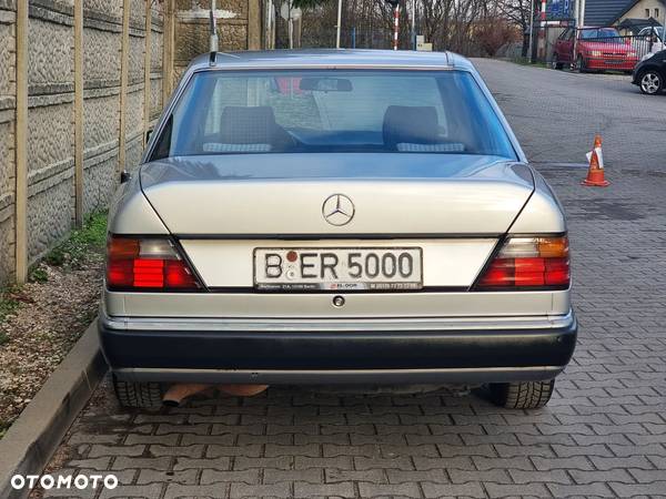 Mercedes-Benz W124 (1984-1993) - 37