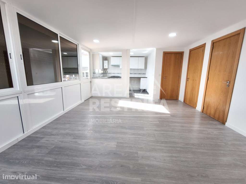 Moradia T2 de gaveto no Parque Verde em Fernão Ferro - Grande imagem: 5/24