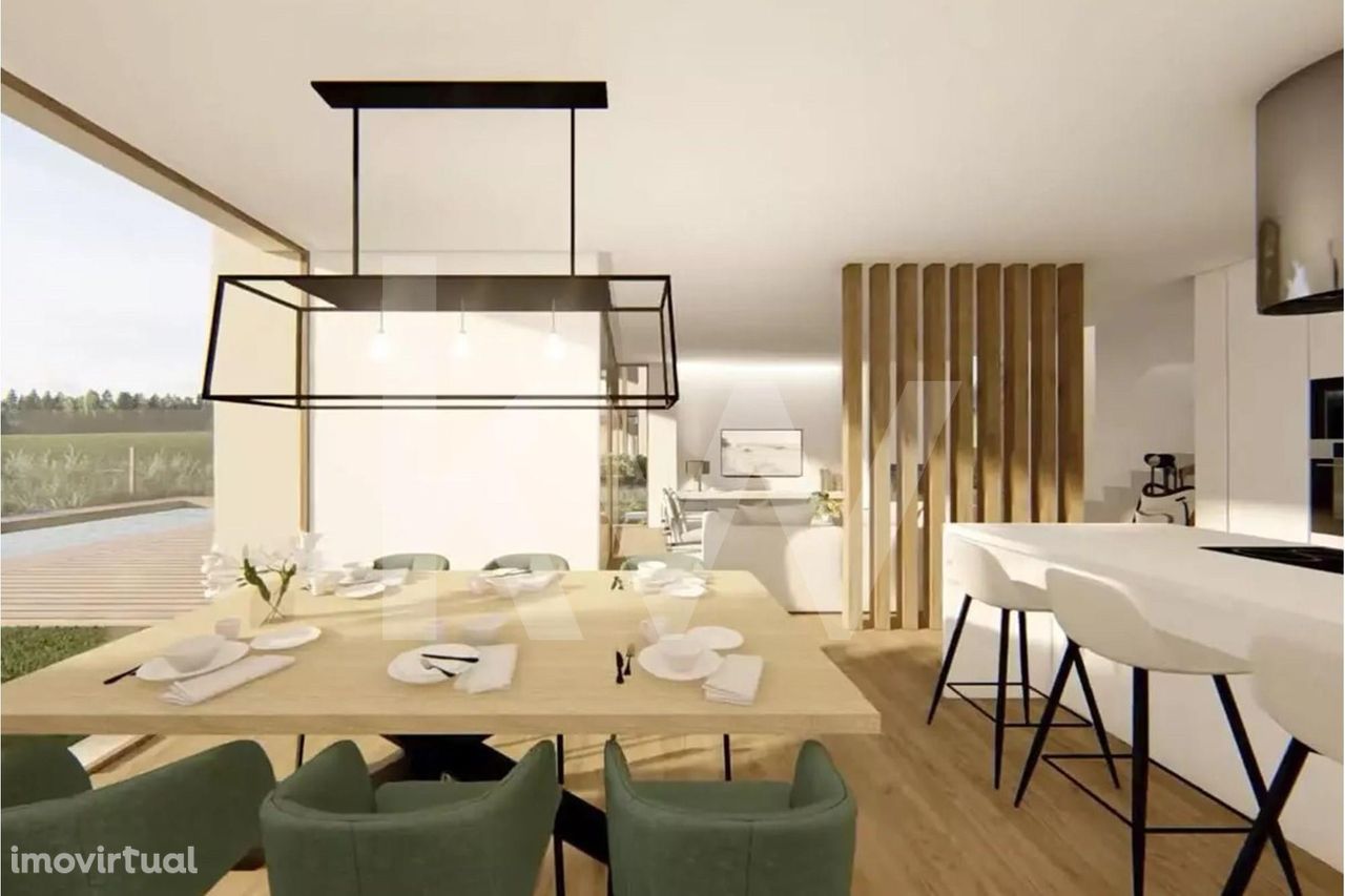 Moradia T3 Duplex Geminada, em empreendimento de luxo na Costa de Prat