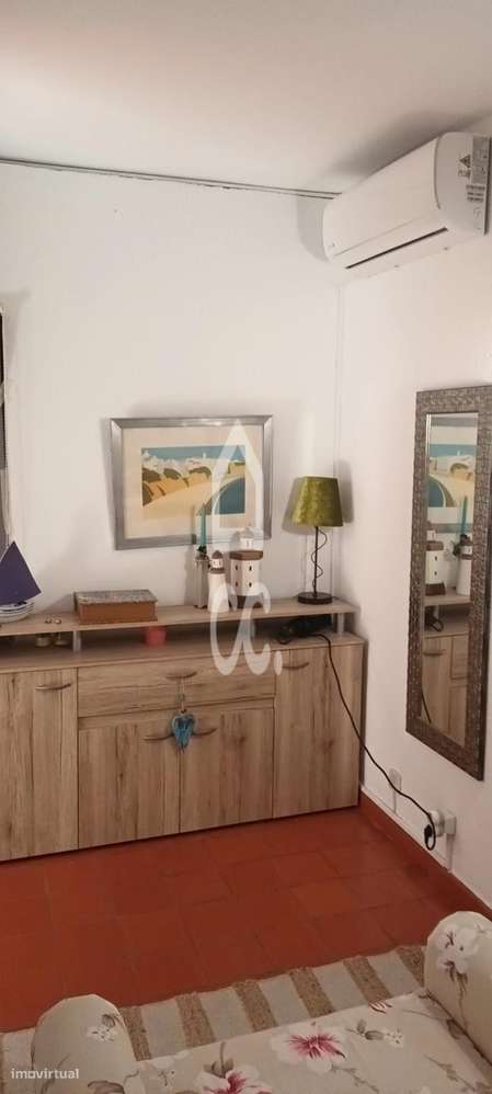Apartamento TO convertido a T1 em condomínio fechado com 3 piscinas, c-24