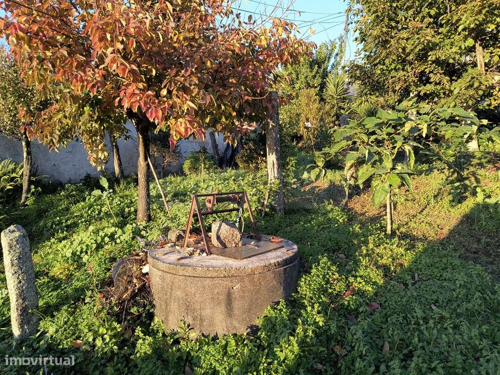 Terreno com casa para restaurar-11
