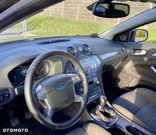 Ford Mondeo 2.0 TDCi Titanium - 9