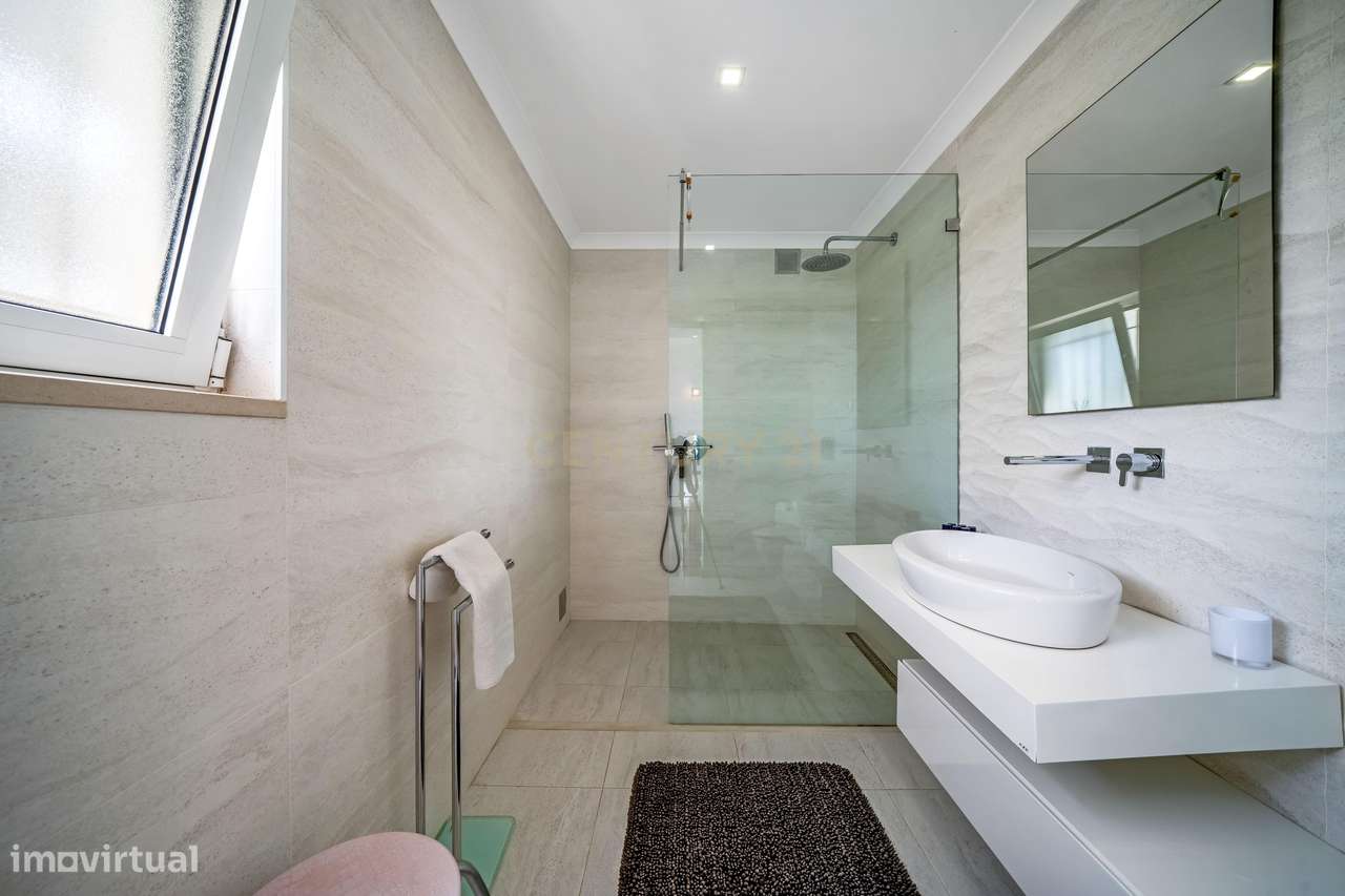 Moradia com 4 quartos, independente com piscina em Albufeira-25
