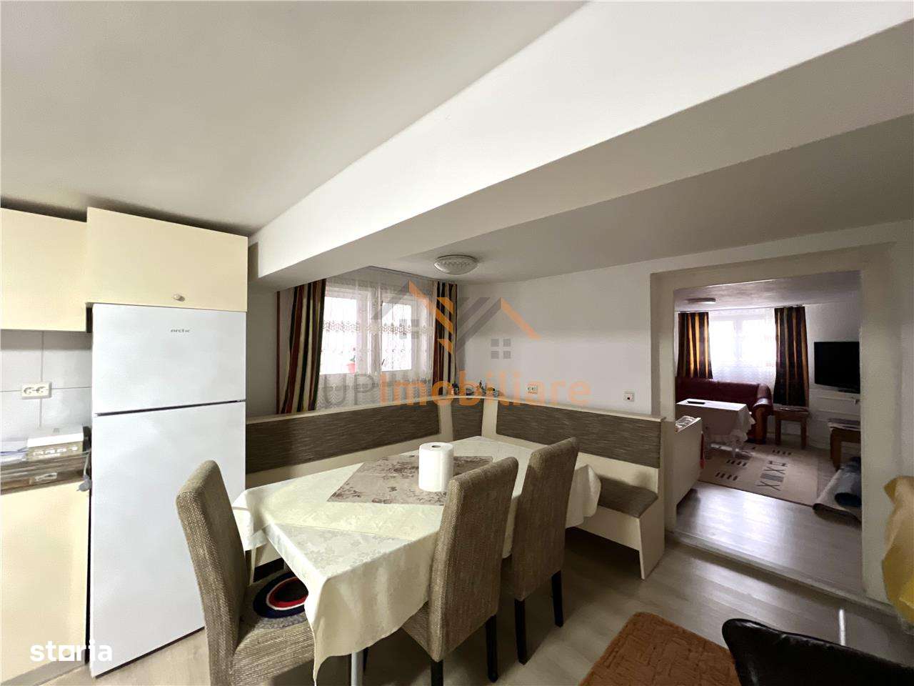 VILA CU 11 CAMERE, BEIUS - Imagine principală: 3/20