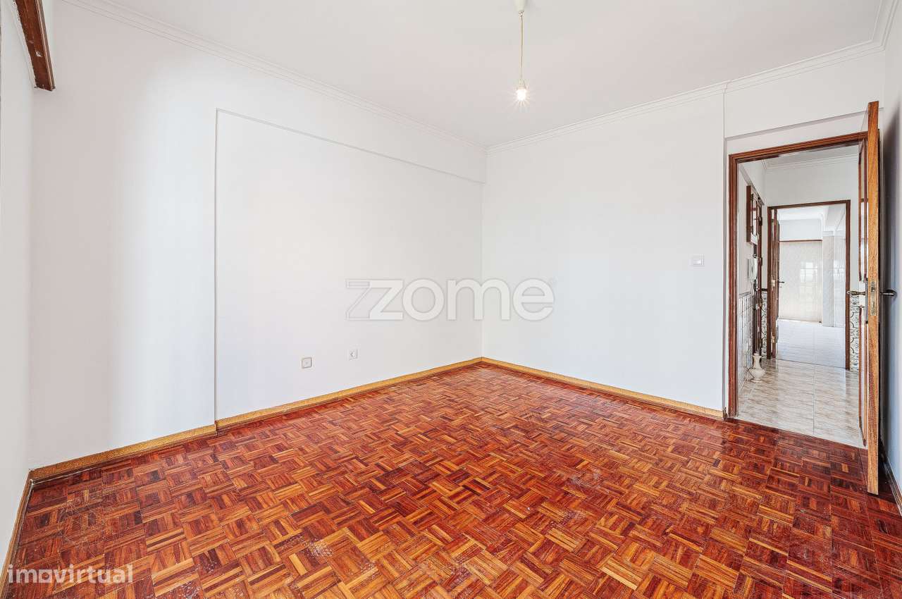 Apartamento T2 na Tapada das Mercês-14