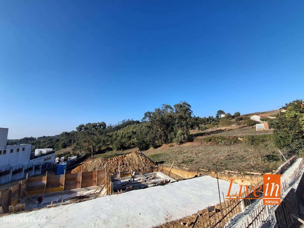 Moradia T3 Em Construção na Igreja Nova - Grande imagem: 4/34
