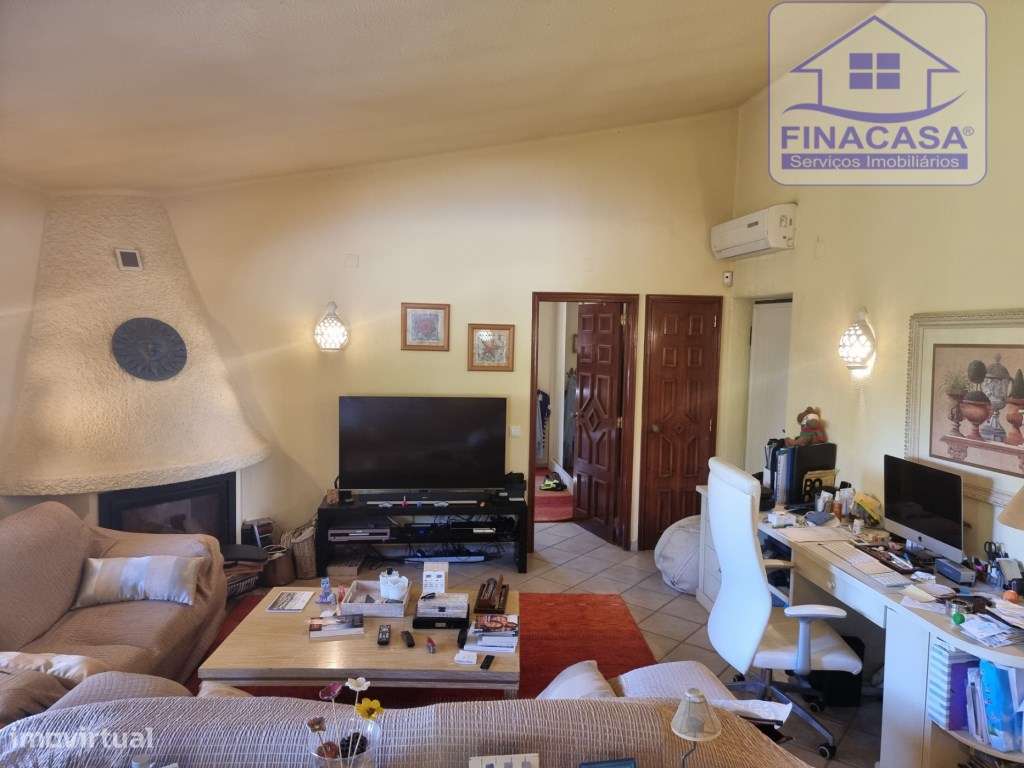 Moradia V3 toda térrea isolada com piscina,jardim e garagem - Vilam...-25