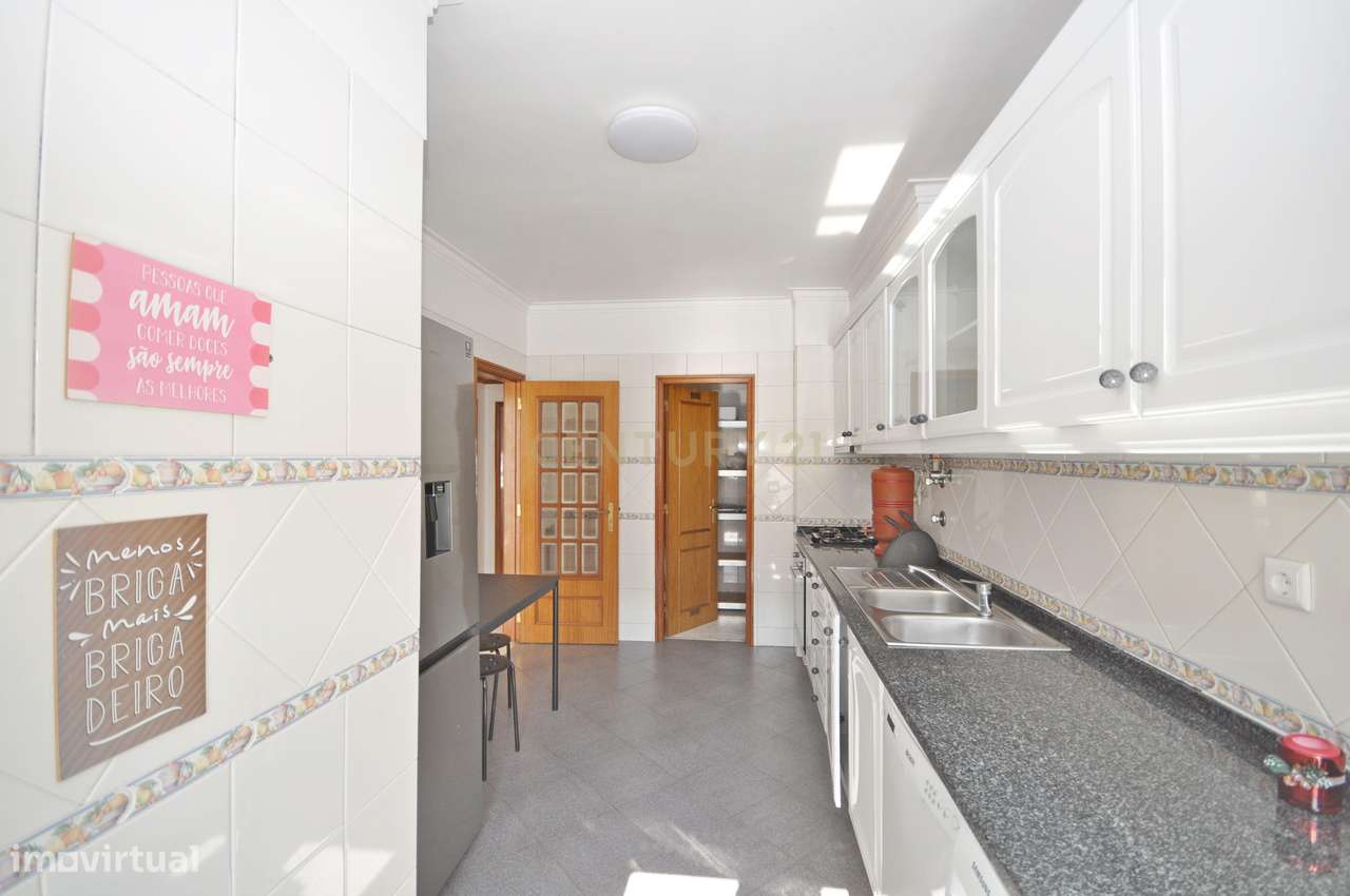 Apartamento T2 com 88m² | Paredes, Alenquer-11