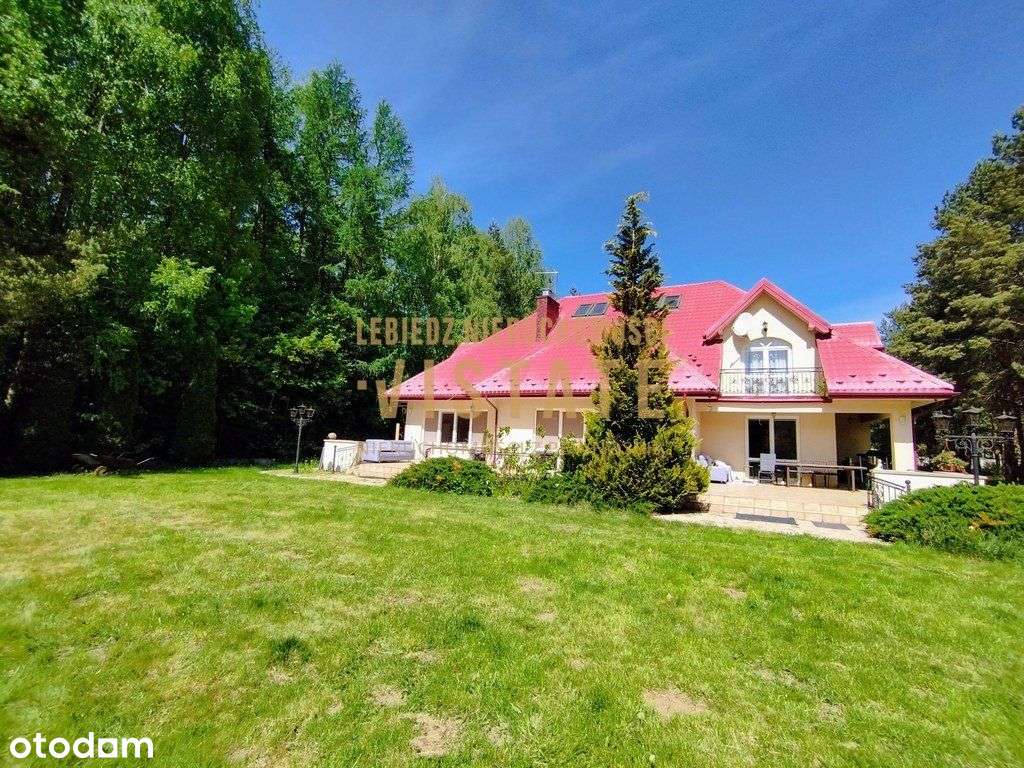 Wiązowna rezydencja na sprzedaż-1