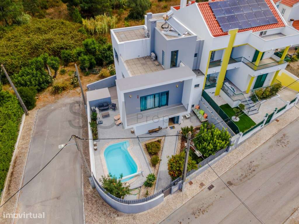 Moradia com piscina nas Quintinhas-54
