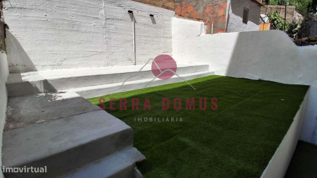 Apartamento T1+1 de 46 m² com logradouro de 20 m² em Sacavém-7