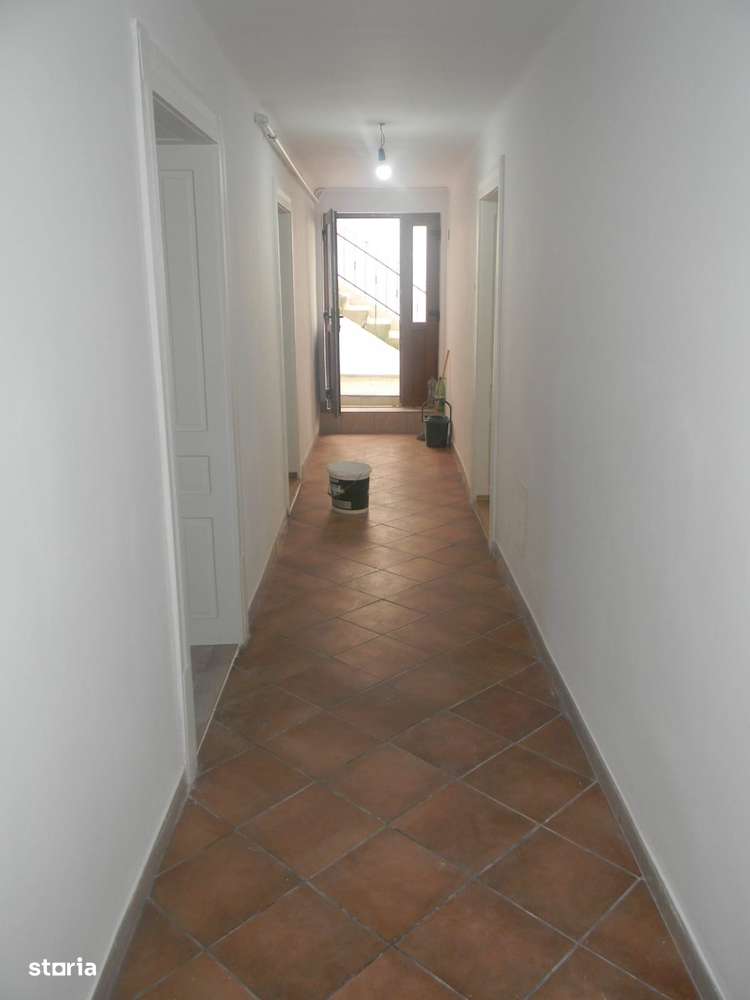 Vand apartament 3 camere, Centrul Civic, Str. Moldovei - Imagine principală: 1/7