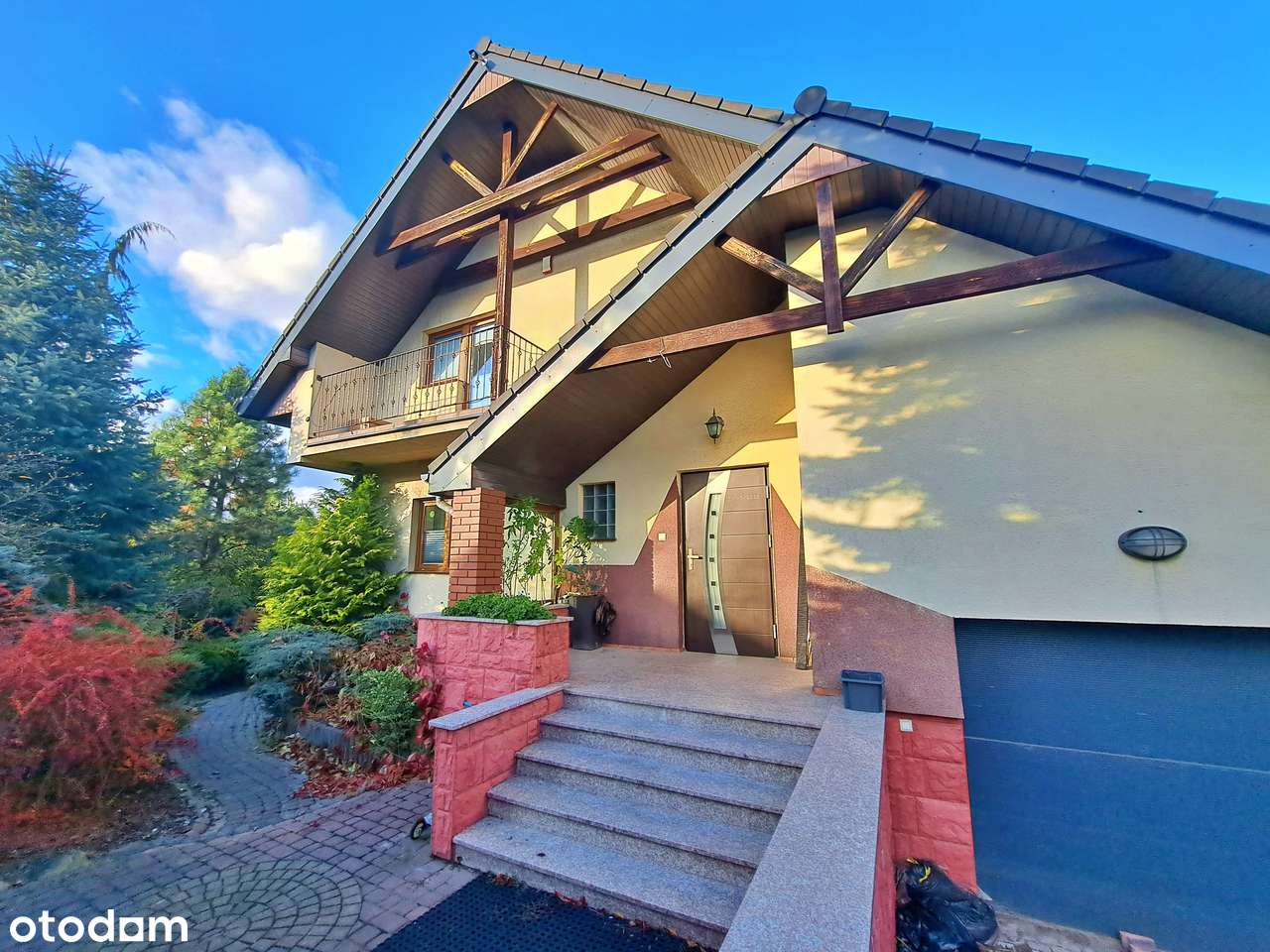 Dom w Radomiu z dużą działką i domkiem gościnnym.-9