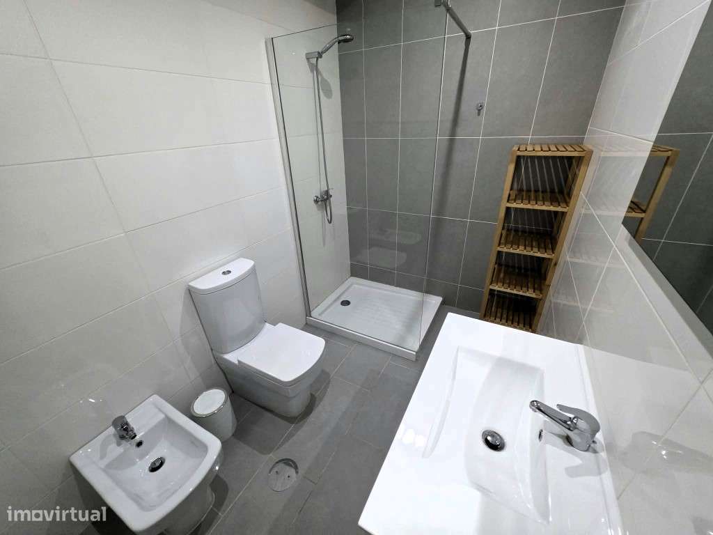 Apartamento renovado na Foz do Douro-4