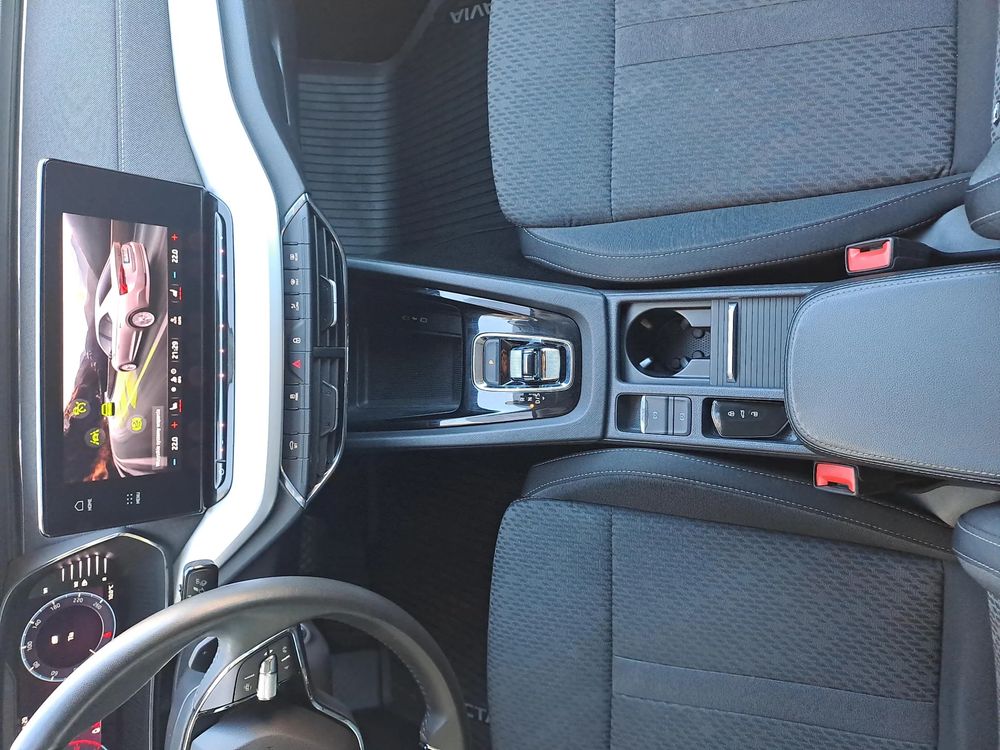 SKODA OCTAVIA Aktywny Tempomat 3 Strefowa Klimatyzacja  Łopatki Salon PL ASO VAT23%