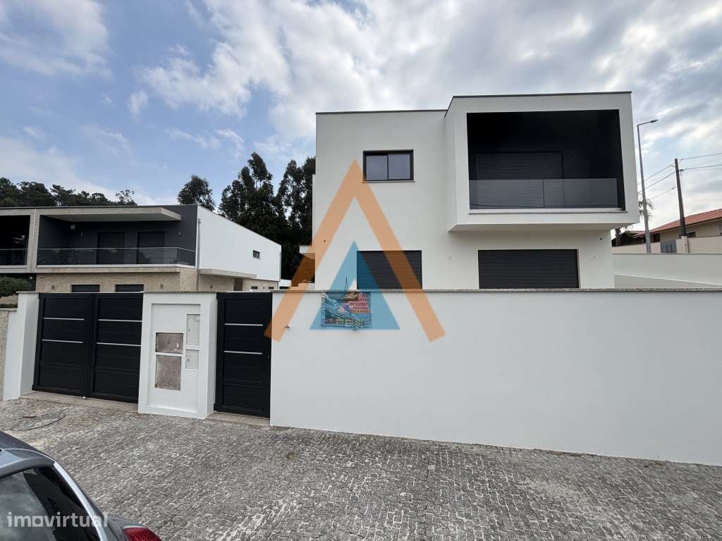 MORADIA T4 - NOVA - Grande imagem: 3/41