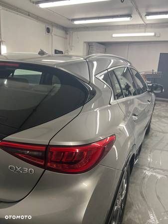 Infiniti QX30 - 9