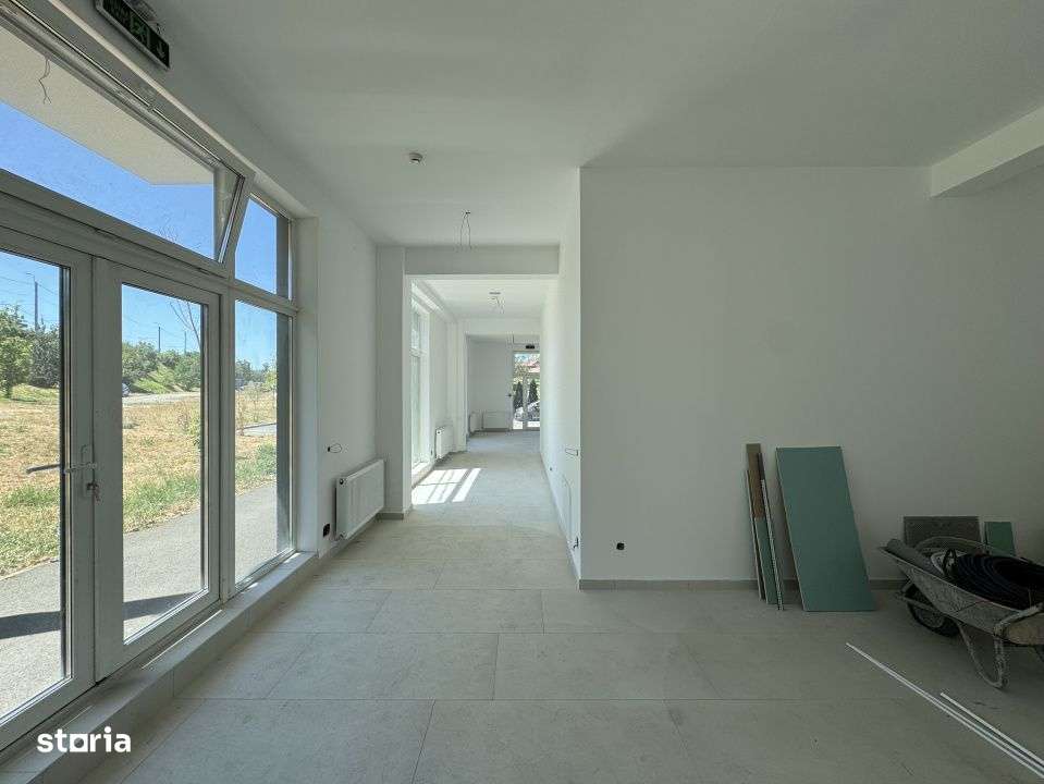 Spatiu comercial, 112 mp utili, vitrina, finisat, zona Podului IRA - Imagine principală: 4/9