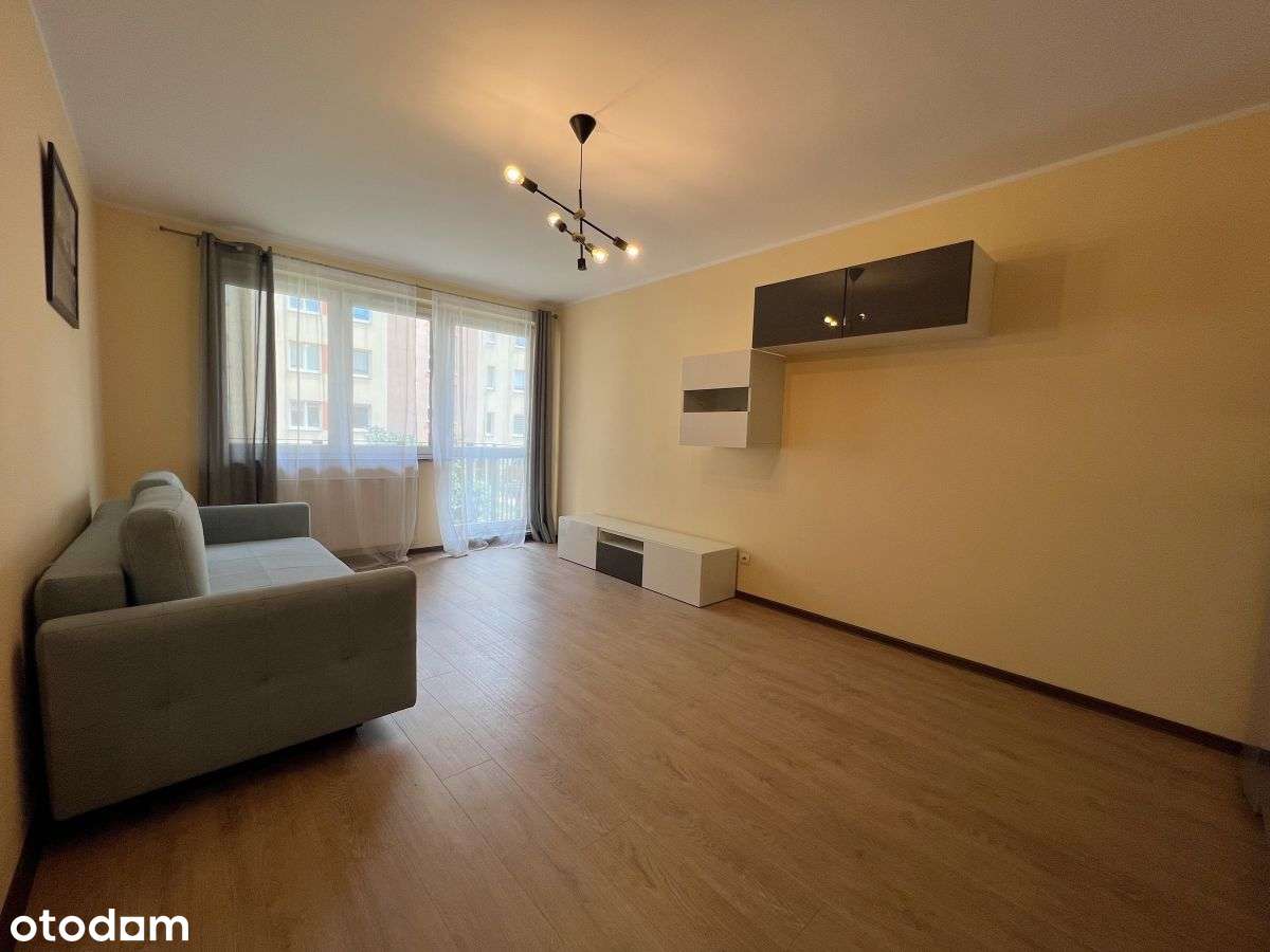 Ustawnakawalerka z balkonem, winda, miłe osiedle-3