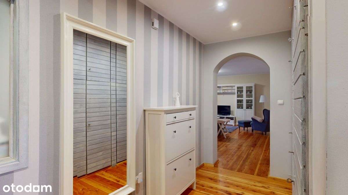 Dom 2 rodzinny z miejscem na działalność.-12