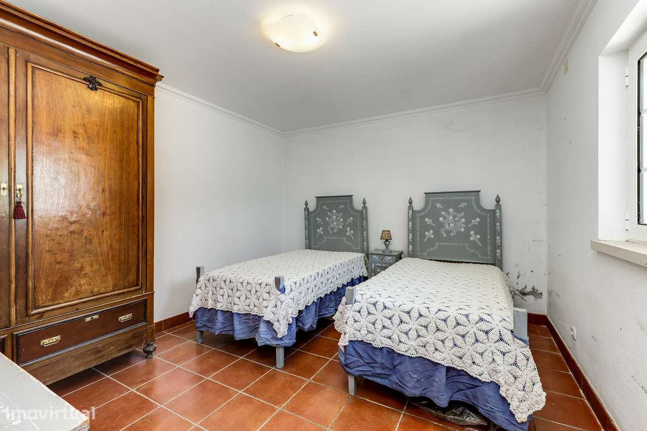 Quinta com Piscina e 2 Hectares a 25 km de Lisboa-7