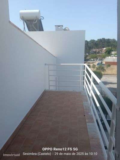 Moradia T4, localizada na zona da Cotovia, em Sesimbra-9