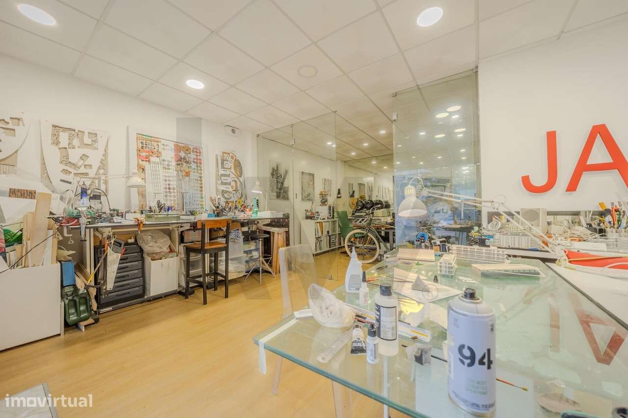 Para venda duas Garagens transformadas em Atelier s/legalização com 45 - Grande imagem: 5/16