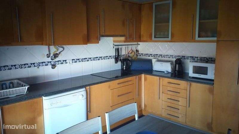 Apartamento T3 ,2 andar e último engloba 2 apartamentos,3 quartos 3 wc - Grande imagem: 4/8