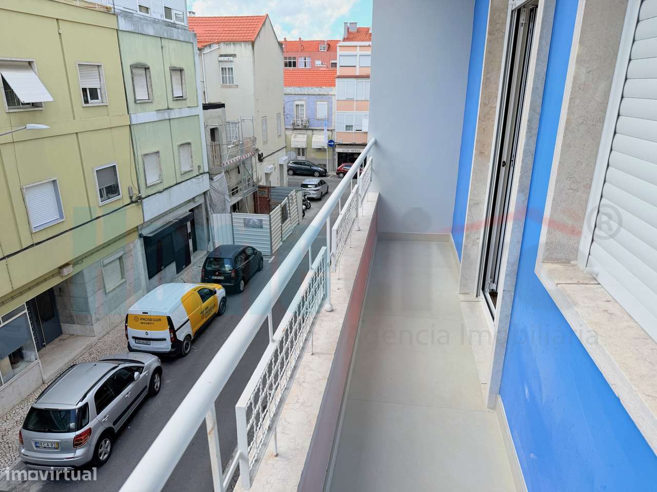 Apartamento T3 Remodelado e Mobilado no Centro de Moscavide-11