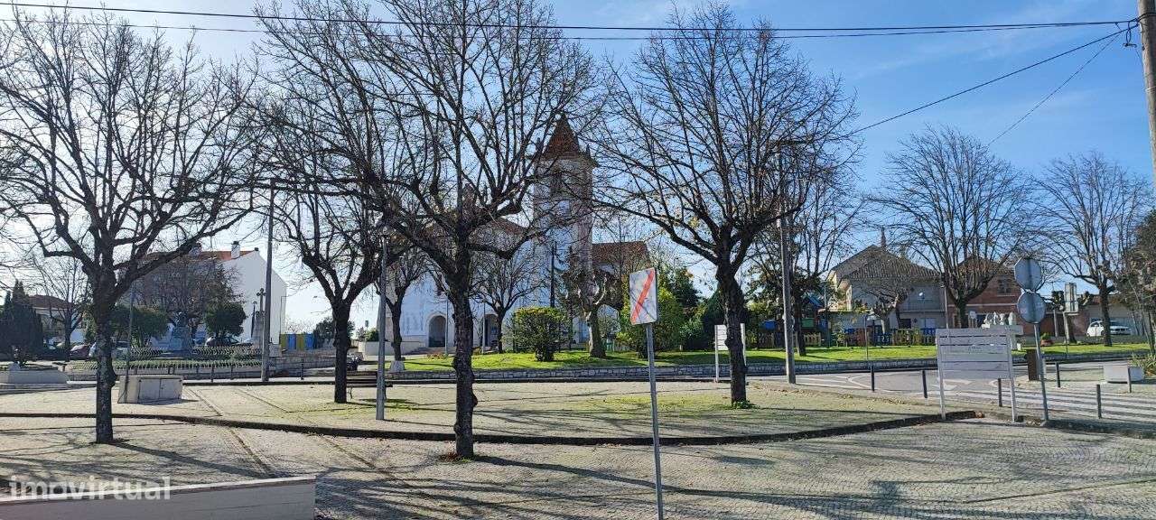 Moradia com 6 quartos, piscina e  Quinta envolvente em FEBRES-39