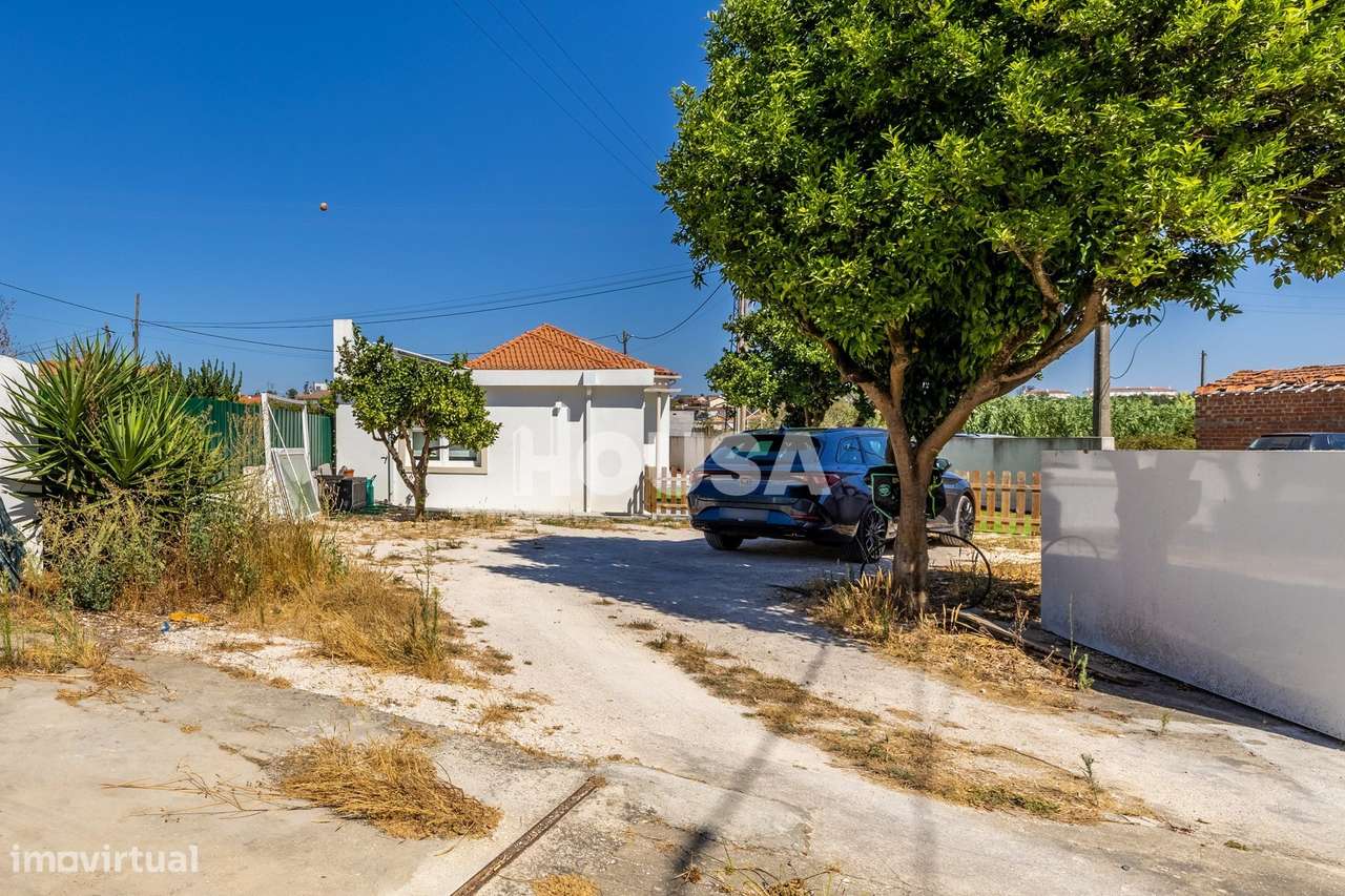 Moradia T4 térrea totalmente renovada na Gândara dos Olivais-37