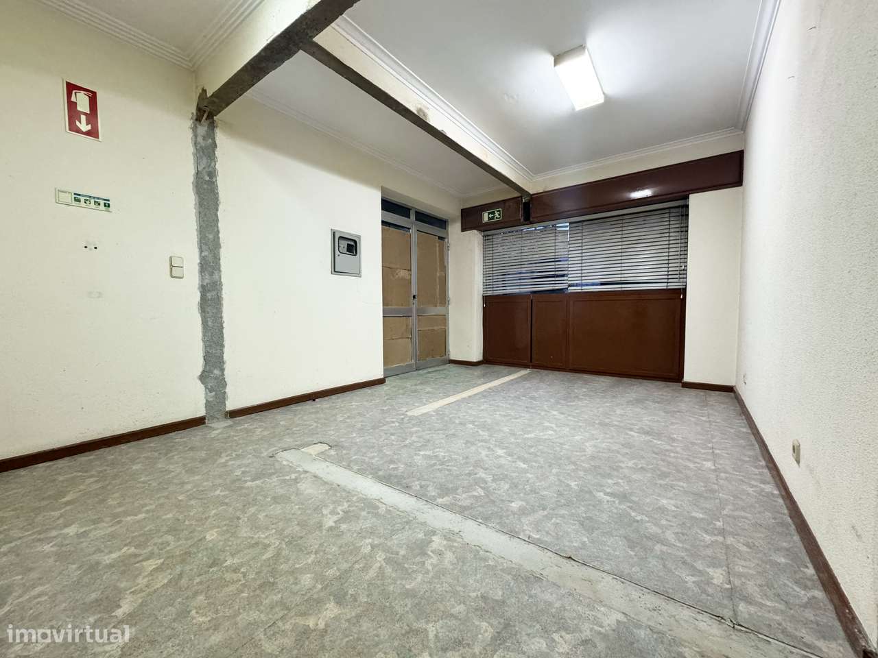 Apartamento T2 na Avenida Doutor Renato Araújo-3