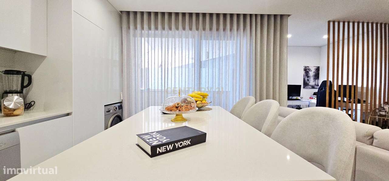 Apartamento T3 de Luxo em Condomínio Fechado com Piscina-8