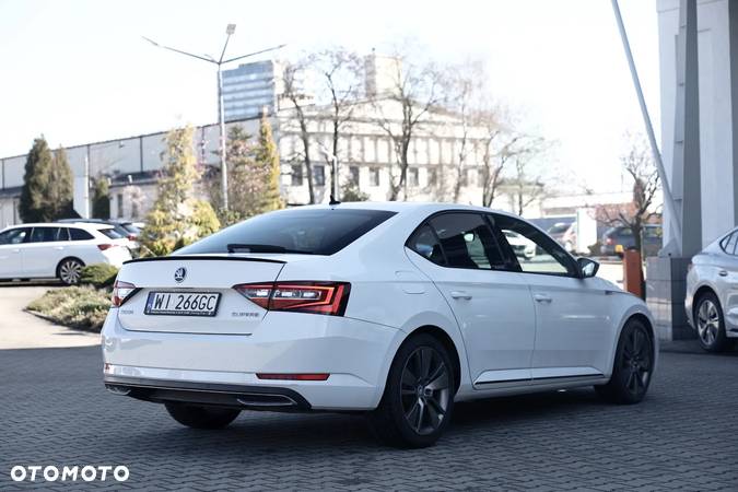 Skoda Superb 2.0 TDI Sportline DSG - 7