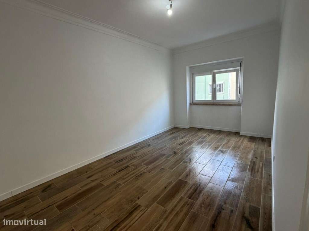 Apartamento T2, Renovado, junto a Vila Chã/Amadora: Oportunidade Ún...-15