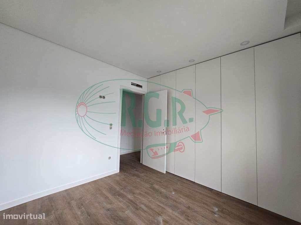 ANDAR MORADIA T2 RECUPERADO (NOVO) - VALBOM-12