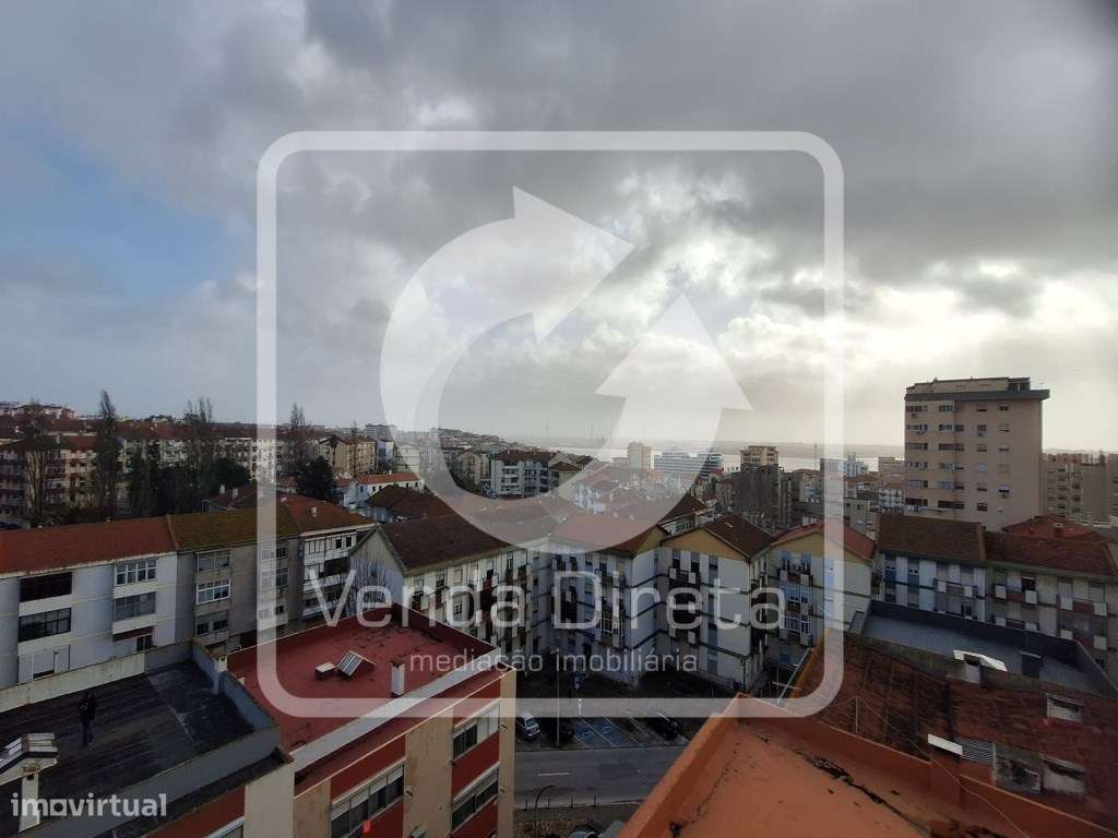 Apartamento T3 totalmente remodelado - Vista Rio!-15