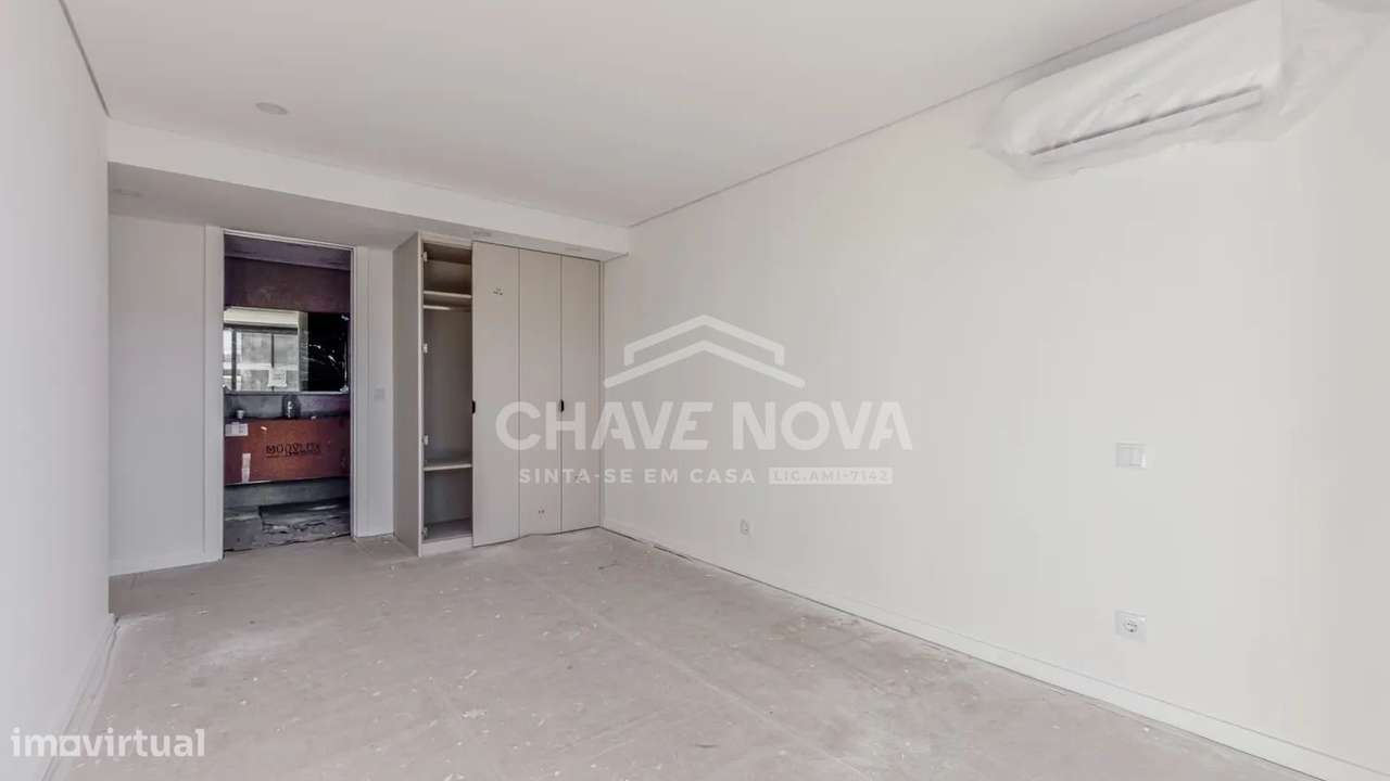 Apartamento T3 Novo c/ Lugar de Garagem Duplo na Madalena-9