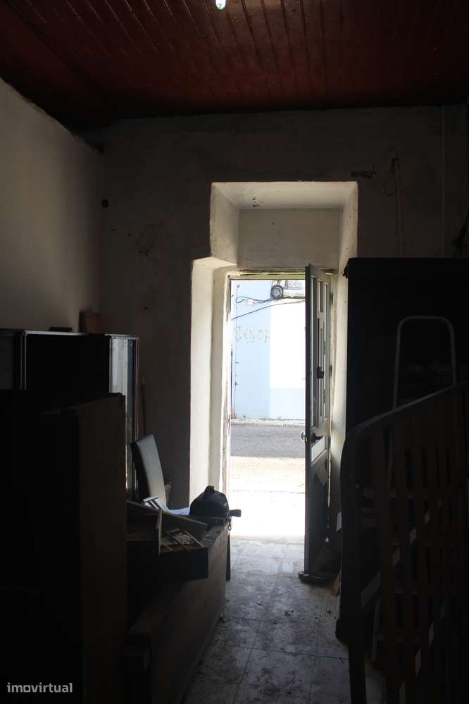 Moradia s rés de chão letra 69  e 71 para renovação Lavradio - Grande imagem: 5/25